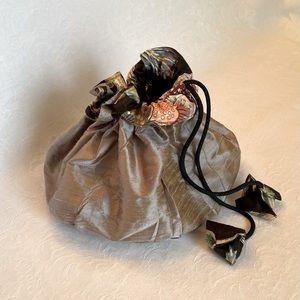 Nantucket Lightship Basket Purse Liner. Artist Gay Fraker Held Design